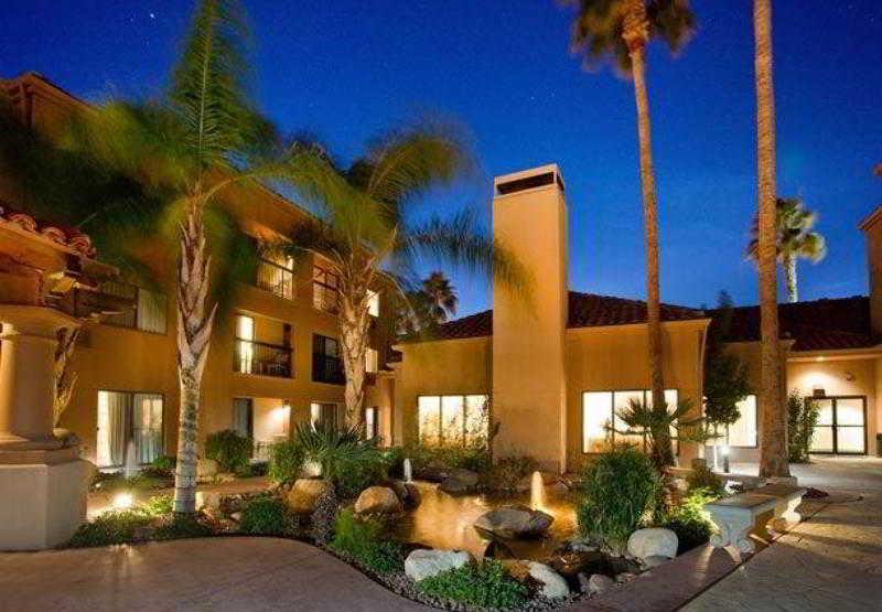 Courtyard By Marriott Tucson Williams Centre Hotel Exterior foto